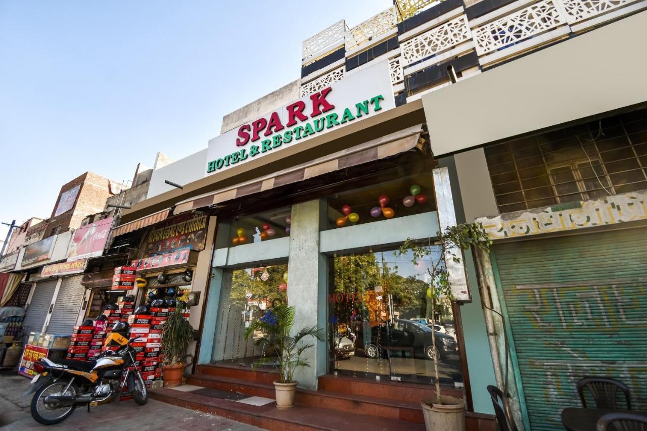 جايبور Oyo Flagship Hotel Spark المظهر الخارجي الصورة
